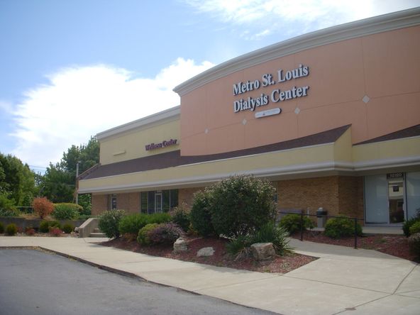 Springwood Plaza: 10160 W Florissant Ave, Saint Louis, MO 63136